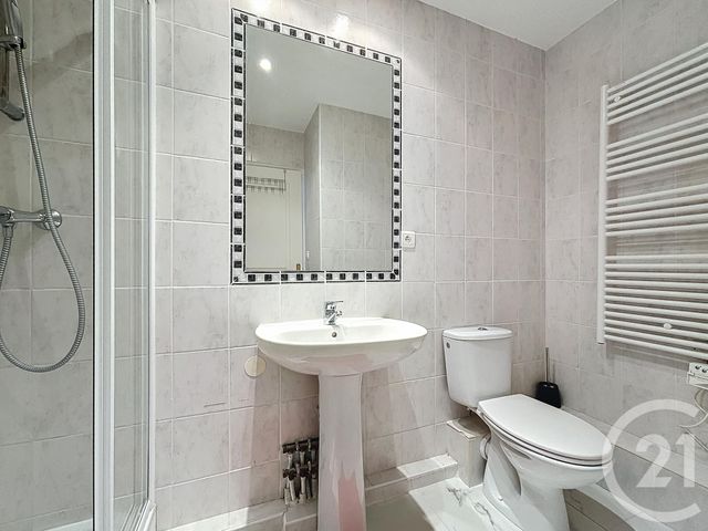 Appartement Duplex &agrave; louer - 3 pi&egrave;ces - 93,33 m2 - Cannes - 06 - PROVENCE-ALPES-COTE-D-AZUR