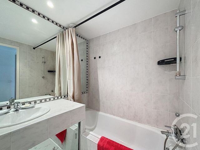 Appartement Duplex &agrave; louer - 3 pi&egrave;ces - 93,33 m2 - Cannes - 06 - PROVENCE-ALPES-COTE-D-AZUR