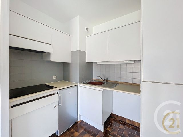 Appartement T2 &agrave; louer - 2 pi&egrave;ces - 42 m2 - Mandelieu La Napoule - 06 - PROVENCE-ALPES-COTE-D-AZUR