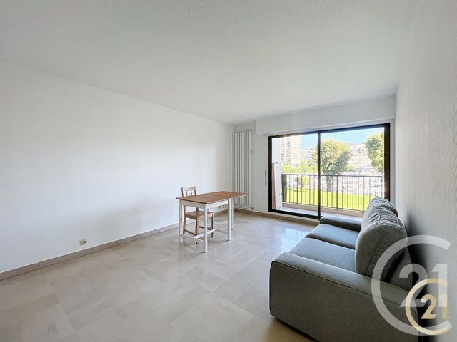 Appartement T2 &agrave; louer - 2 pi&egrave;ces - 42 m2 - Mandelieu La Napoule - 06 - PROVENCE-ALPES-COTE-D-AZUR