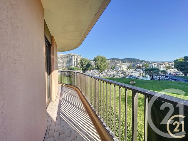 Appartement T2 &agrave; louer - 2 pi&egrave;ces - 42 m2 - Mandelieu La Napoule - 06 - PROVENCE-ALPES-COTE-D-AZUR