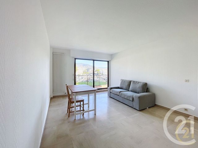 Appartement T2 &agrave; louer - 2 pi&egrave;ces - 42 m2 - Mandelieu La Napoule - 06 - PROVENCE-ALPES-COTE-D-AZUR