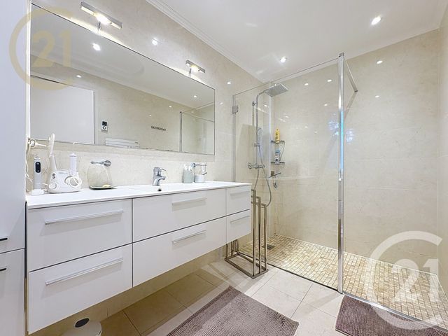 Appartement F4 &agrave; vendre - 4 pi&egrave;ces - 110,93 m2 - Cannes - 06 - PROVENCE-ALPES-COTE-D-AZUR