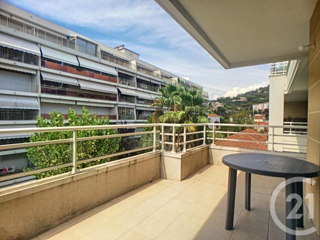 Appartement F3 &agrave; louer - 3 pi&egrave;ces - 60,58 m2 - Cannes La Bocca - 06 - PROVENCE-ALPES-COTE-D-AZUR