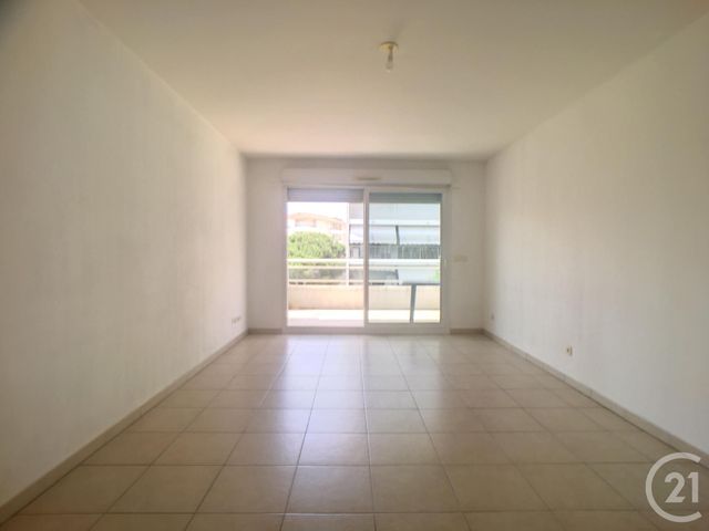 Appartement F3 &agrave; louer - 3 pi&egrave;ces - 60,58 m2 - Cannes La Bocca - 06 - PROVENCE-ALPES-COTE-D-AZUR