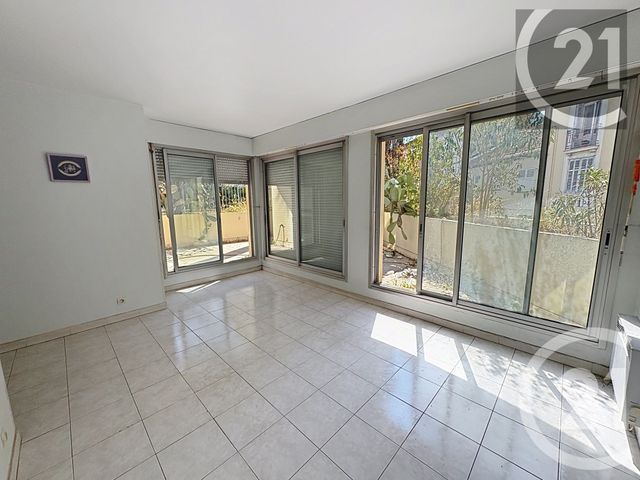 Appartement F4 &agrave; vendre - 4 pi&egrave;ces - 75,70 m2 - Cannes - 06 - PROVENCE-ALPES-COTE-D-AZUR
