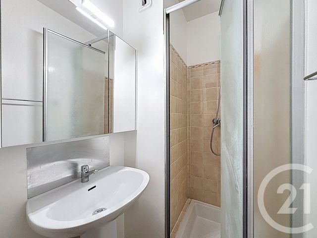 Appartement F3 &agrave; louer - 3 pi&egrave;ces - 59,17 m2 - Cannes - 06 - PROVENCE-ALPES-COTE-D-AZUR