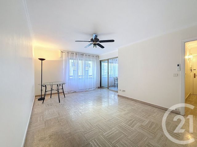 Appartement F3 &agrave; louer - 3 pi&egrave;ces - 59,17 m2 - Cannes - 06 - PROVENCE-ALPES-COTE-D-AZUR