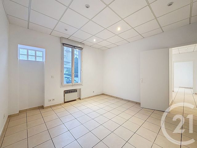 Appartement F4 &agrave; louer - 4 pi&egrave;ces - 77 m2 - 06 - PROVENCE-ALPES-COTE-D-AZUR