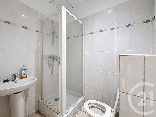 Appartement F4 &agrave; louer - 4 pi&egrave;ces - 77 m2 - 06 - PROVENCE-ALPES-COTE-D-AZUR