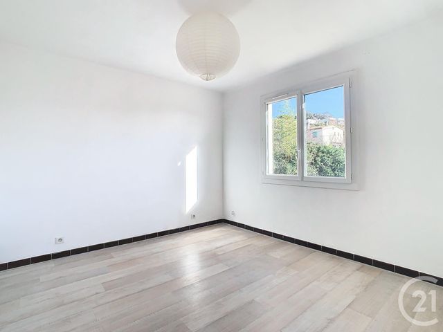 Appartement F3 &agrave; louer - 3 pi&egrave;ces - 62,05 m2 - Cannes La Bocca - 06 - PROVENCE-ALPES-COTE-D-AZUR