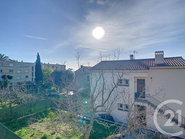 Appartement F3 &agrave; louer - 3 pi&egrave;ces - 62,05 m2 - Cannes La Bocca - 06 - PROVENCE-ALPES-COTE-D-AZUR