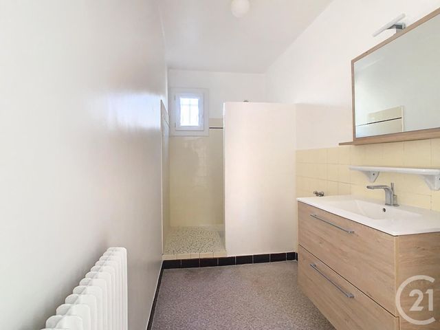 Appartement F3 &agrave; louer - 3 pi&egrave;ces - 62,05 m2 - Cannes La Bocca - 06 - PROVENCE-ALPES-COTE-D-AZUR