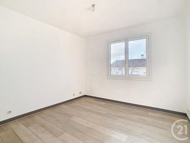 Appartement F3 &agrave; louer - 3 pi&egrave;ces - 62,05 m2 - Cannes La Bocca - 06 - PROVENCE-ALPES-COTE-D-AZUR