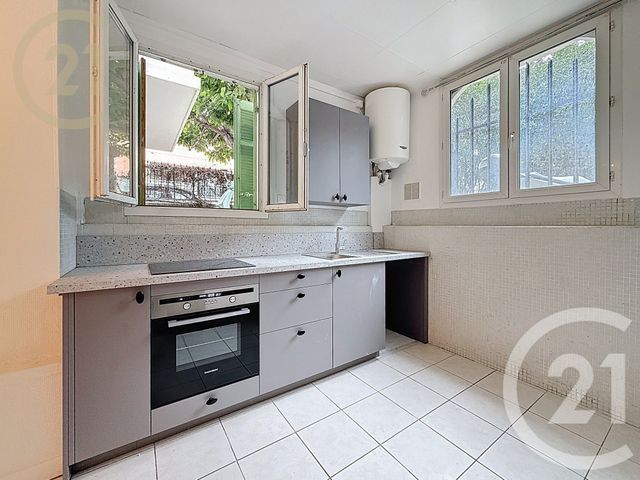 Appartement F2 &agrave; louer - 2 pi&egrave;ces - 31,67 m2 - Cannes - 06 - PROVENCE-ALPES-COTE-D-AZUR