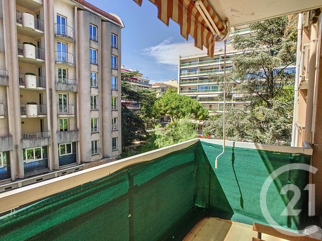 Appartement F1 &agrave; louer - 1 pi&egrave;ce - 20,85 m2 - Cannes - 06 - PROVENCE-ALPES-COTE-D-AZUR