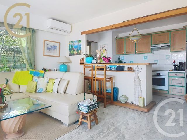 Appartement F3 &agrave; vendre - 3 pi&egrave;ces - 83,38 m2 - Le Cannet - 06 - PROVENCE-ALPES-COTE-D-AZUR