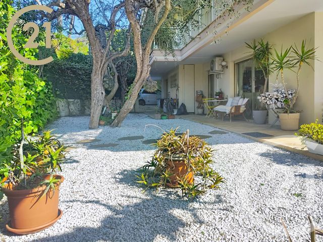 Appartement F3 &agrave; vendre - 3 pi&egrave;ces - 83,38 m2 - Le Cannet - 06 - PROVENCE-ALPES-COTE-D-AZUR