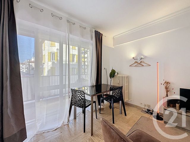 Appartement Studio &agrave; louer - 1 pi&egrave;ce - 25,19 m2 - Cannes - 06 - PROVENCE-ALPES-COTE-D-AZUR