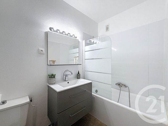 Appartement Studio &agrave; louer - 1 pi&egrave;ce - 25,19 m2 - Cannes - 06 - PROVENCE-ALPES-COTE-D-AZUR