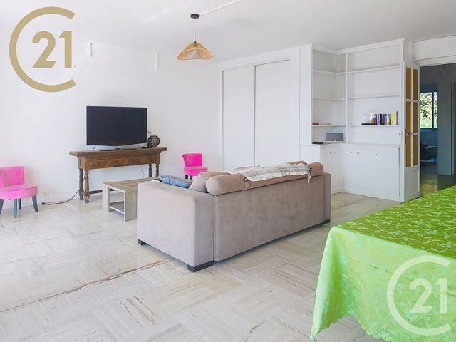 Appartement &agrave; vendre - 3 pi&egrave;ces - 68,70 m2 - Le Cannet - 06 - PROVENCE-ALPES-COTE-D-AZUR