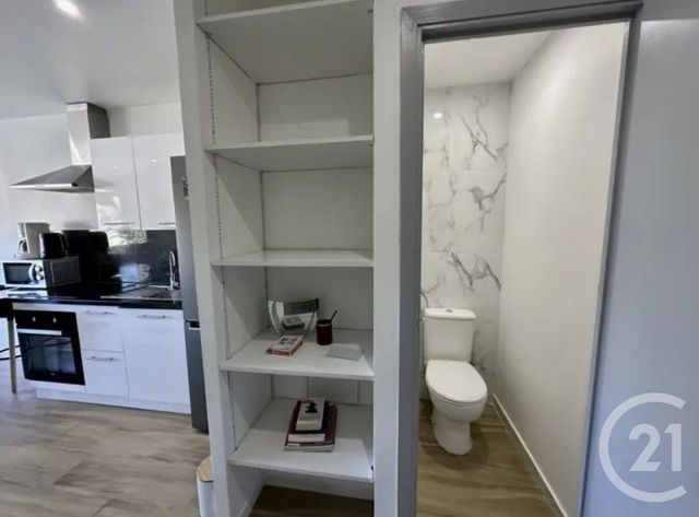 Appartement Studio &agrave; louer - 1 pi&egrave;ce - 23,50 m2 - Cannes La Bocca - 06 - PROVENCE-ALPES-COTE-D-AZUR