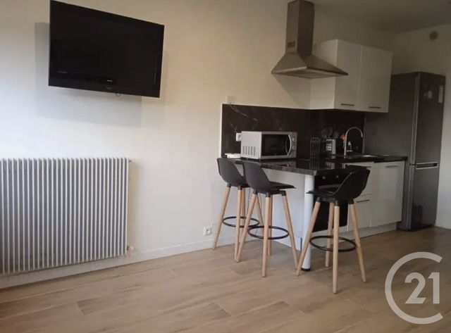 Appartement Studio &agrave; louer - 1 pi&egrave;ce - 23,50 m2 - Cannes La Bocca - 06 - PROVENCE-ALPES-COTE-D-AZUR