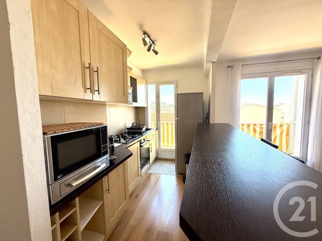Appartement F2 &agrave; louer - 2 pi&egrave;ces - 50 m2 - Cannes La Bocca - 06 - PROVENCE-ALPES-COTE-D-AZUR