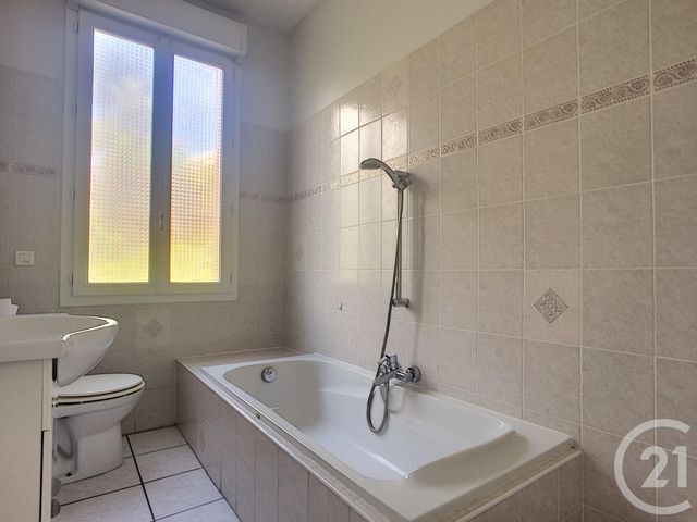 Appartement F4 &agrave; louer - 4 pi&egrave;ces - 86,10 m2 - Cannes La Bocca - 06 - PROVENCE-ALPES-COTE-D-AZUR