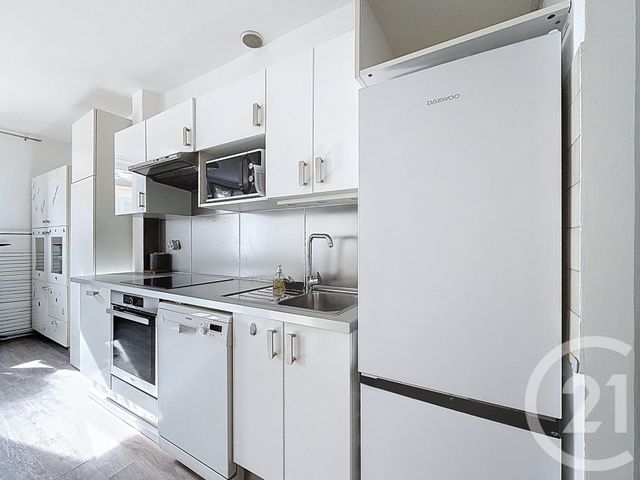 Appartement T2 &agrave; louer - 2 pi&egrave;ces - 43 m2 - Cannes - 06 - PROVENCE-ALPES-COTE-D-AZUR