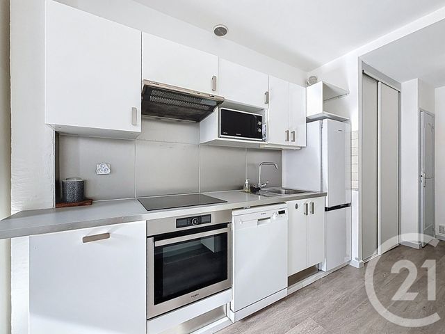 Appartement T2 &agrave; louer - 2 pi&egrave;ces - 43 m2 - Cannes - 06 - PROVENCE-ALPES-COTE-D-AZUR