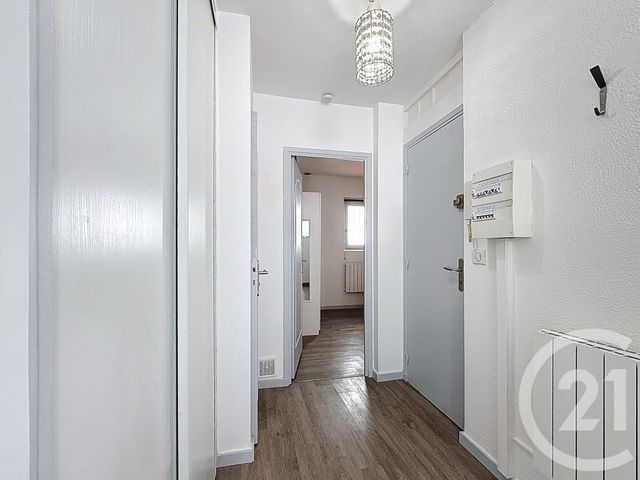 Appartement T2 &agrave; louer - 2 pi&egrave;ces - 43 m2 - Cannes - 06 - PROVENCE-ALPES-COTE-D-AZUR