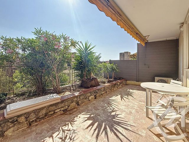 Appartement F1 &agrave; louer - 1 pi&egrave;ce - 33,01 m2 - Cannes - 06 - PROVENCE-ALPES-COTE-D-AZUR