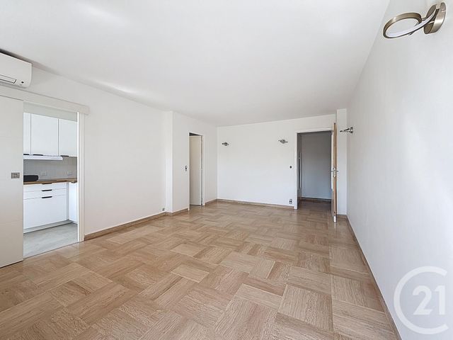 Appartement F1 &agrave; louer - 1 pi&egrave;ce - 33,01 m2 - Cannes - 06 - PROVENCE-ALPES-COTE-D-AZUR