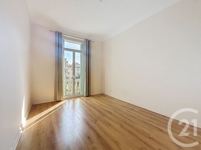 Appartement F3 &agrave; louer - 3 pi&egrave;ces - 72,68 m2 - Cannes - 06 - PROVENCE-ALPES-COTE-D-AZUR