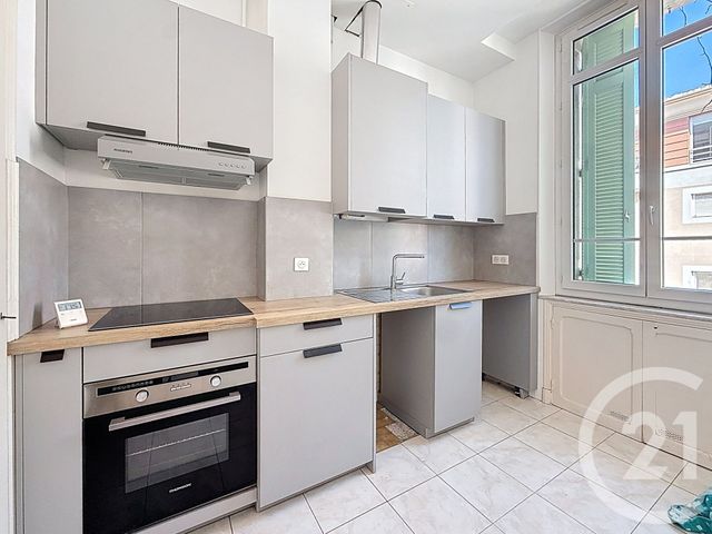Appartement F3 &agrave; louer - 3 pi&egrave;ces - 72,68 m2 - Cannes - 06 - PROVENCE-ALPES-COTE-D-AZUR