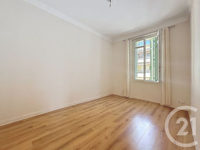 Appartement F3 &agrave; louer - 3 pi&egrave;ces - 72,68 m2 - Cannes - 06 - PROVENCE-ALPES-COTE-D-AZUR