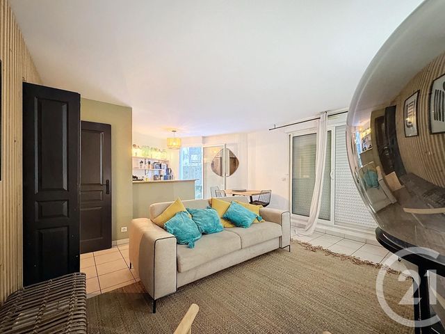 Appartement F3 &agrave; louer - 3 pi&egrave;ces - 57,80 m2 - Cannes - 06 - PROVENCE-ALPES-COTE-D-AZUR