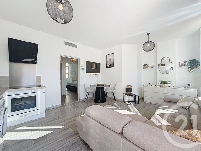 Appartement F3 &agrave; louer - 3 pi&egrave;ces - 45,02 m2 - Cannes - 06 - PROVENCE-ALPES-COTE-D-AZUR