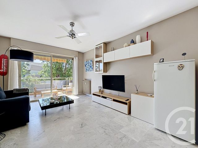 Appartement Studio &agrave; louer - 1 pi&egrave;ce - 31,14 m2 - Cannes - 06 - PROVENCE-ALPES-COTE-D-AZUR