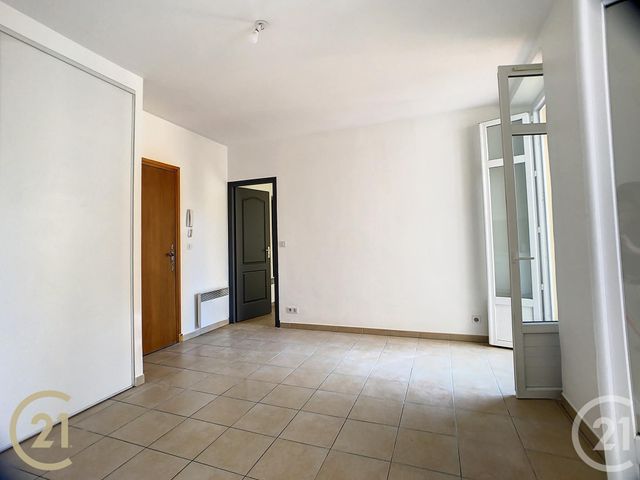 Appartement F2 &agrave; louer - 2 pi&egrave;ces - 30,89 m2 - Cannes - 06 - PROVENCE-ALPES-COTE-D-AZUR