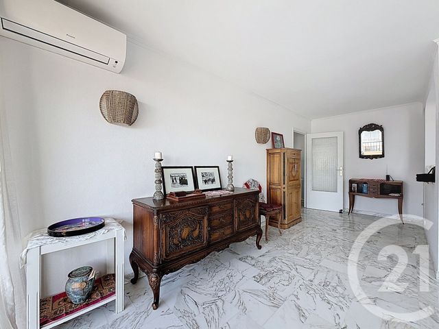 Appartement T4 &agrave; louer - 3 pi&egrave;ces - 76,27 m2 - Cannes La Bocca - 06 - PROVENCE-ALPES-COTE-D-AZUR