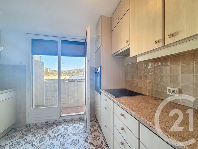 Appartement F2 &agrave; louer - 2 pi&egrave;ces - 45,02 m2 - Cannes - 06 - PROVENCE-ALPES-COTE-D-AZUR