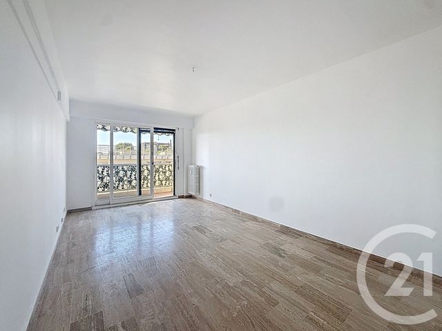 Appartement F2 &agrave; louer - 2 pi&egrave;ces - 45,02 m2 - Cannes - 06 - PROVENCE-ALPES-COTE-D-AZUR