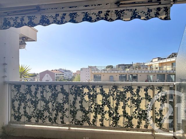 Appartement F2 &agrave; louer - 2 pi&egrave;ces - 45,02 m2 - Cannes - 06 - PROVENCE-ALPES-COTE-D-AZUR