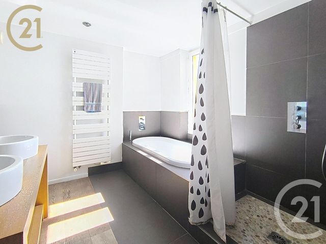 Maison &agrave; vendre - 9 pi&egrave;ces - 218,57 m2 - Vallauris - 06 - PROVENCE-ALPES-COTE-D-AZUR