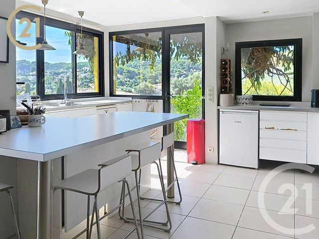 Maison &agrave; vendre - 9 pi&egrave;ces - 218,57 m2 - Vallauris - 06 - PROVENCE-ALPES-COTE-D-AZUR