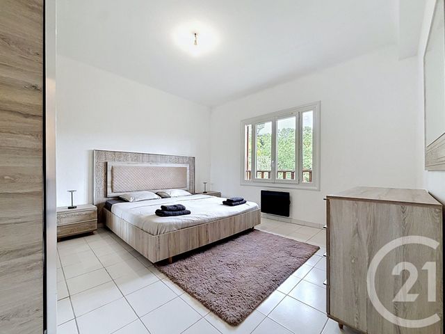 Appartement F3 &agrave; louer - 3 pi&egrave;ces - 61,77 m2 - Mougins - 06 - PROVENCE-ALPES-COTE-D-AZUR