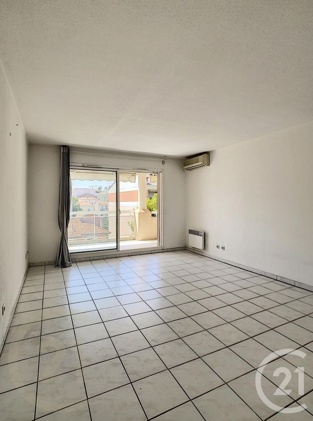 Appartement F3 &agrave; louer - 3 pi&egrave;ces - 69,53 m2 - Cannes - 06 - PROVENCE-ALPES-COTE-D-AZUR