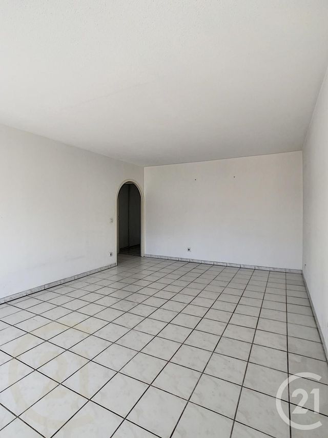 Appartement F3 &agrave; louer - 3 pi&egrave;ces - 69,53 m2 - Cannes - 06 - PROVENCE-ALPES-COTE-D-AZUR